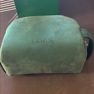 NIB La Mer Velvet Emerald Green Regimen Case